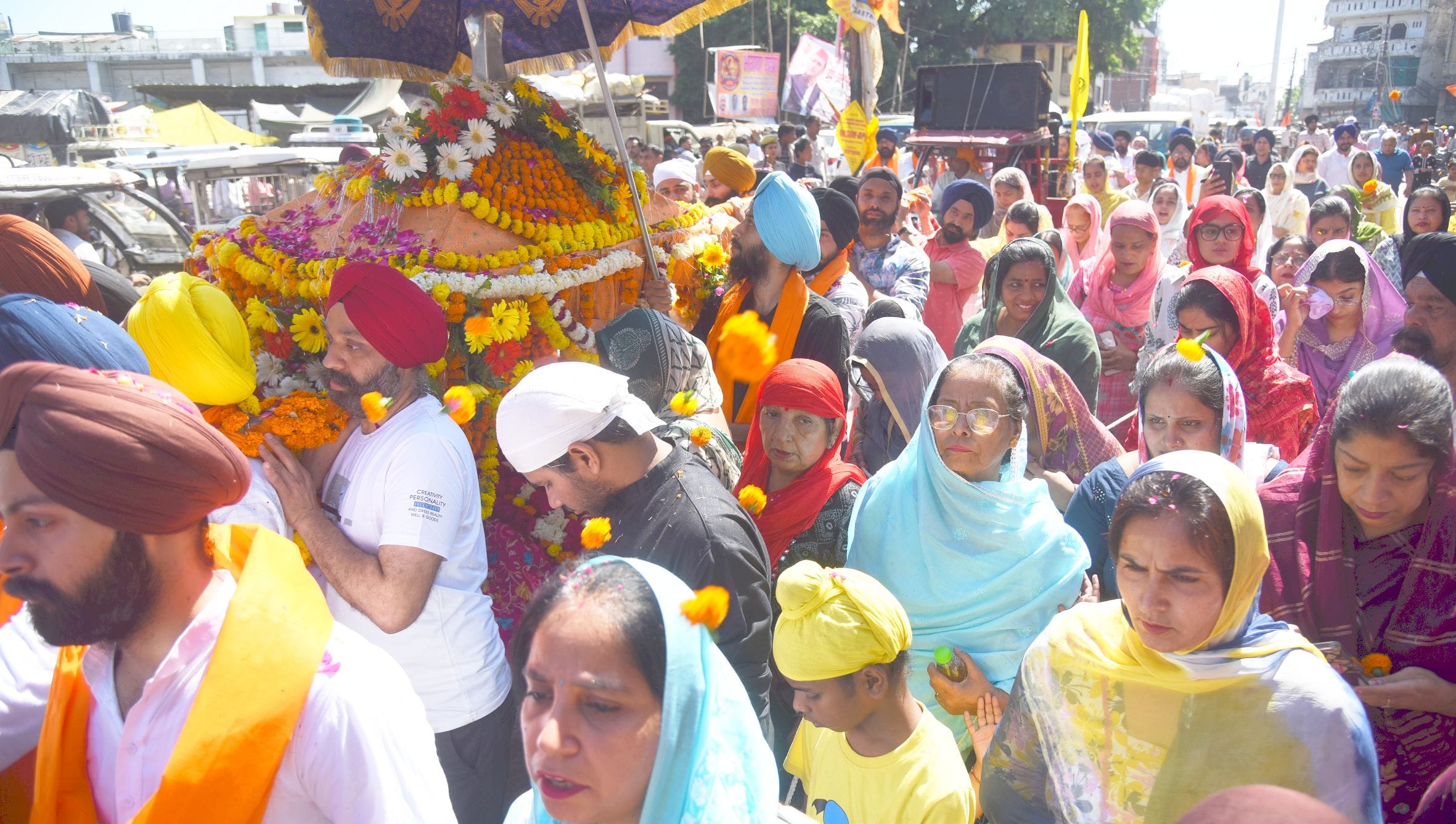 श्री गुरु तेग बहादुर साहिब के प्रकाश पर्व के पावन अवसर पर ऐतिहासिक गुरुद्वारा नाका हिंडोला से 