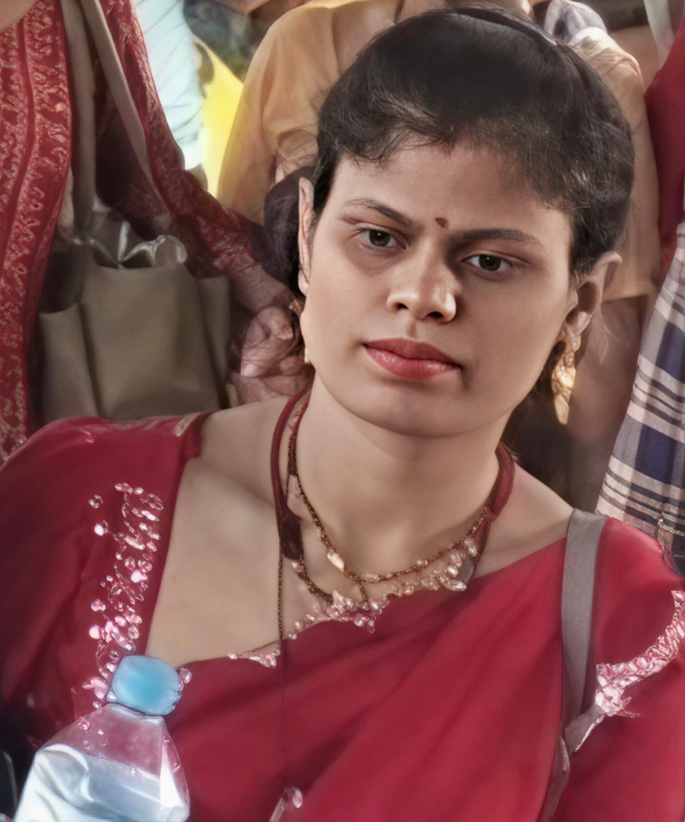 फोटो 06 सीकेटीपी-18- गैस एजेंसी के बाहर खड़े लोग। संवाद