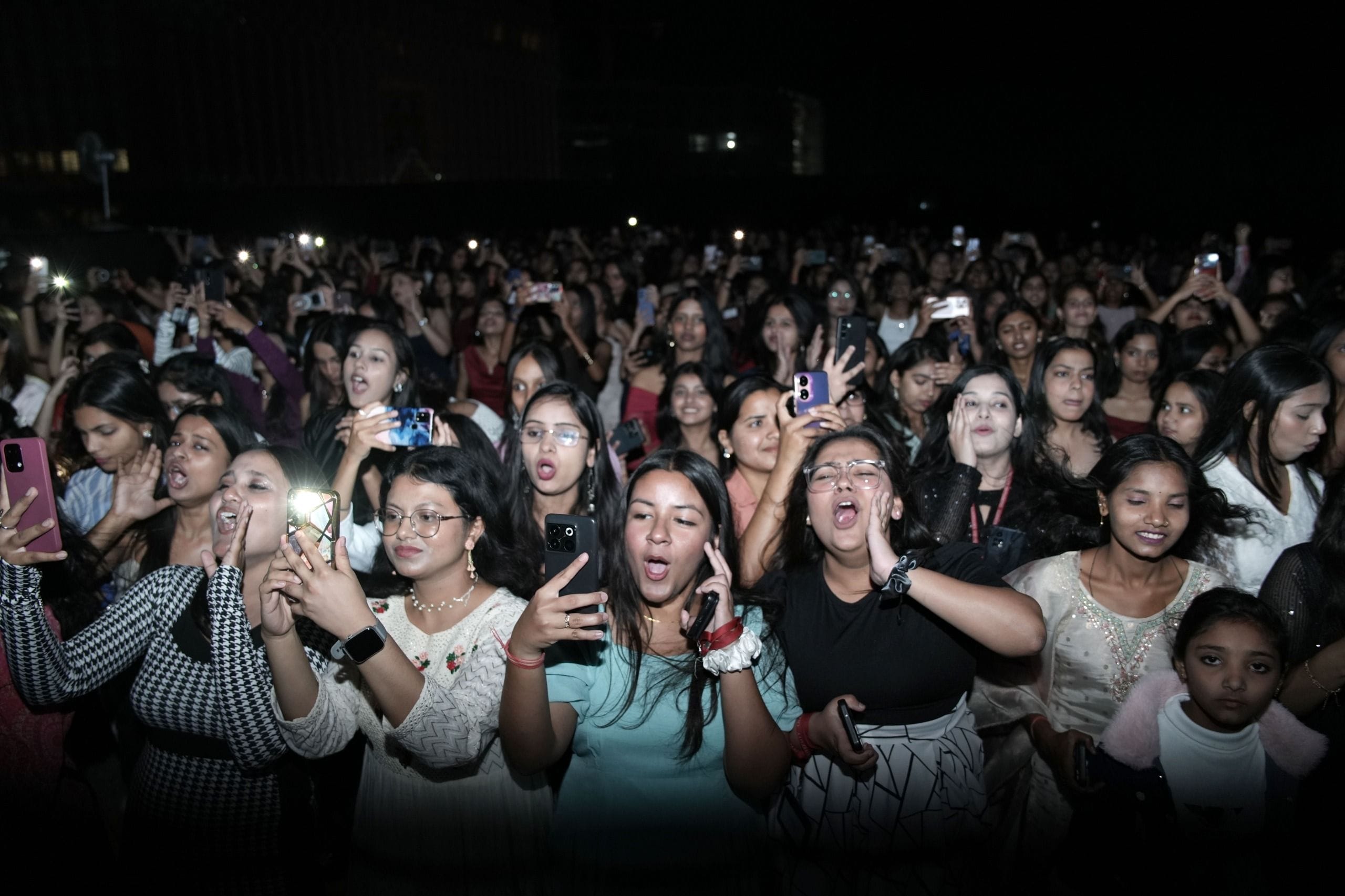 फोटो-6-विभिन्न प्रतियोगिताओं के विजेता प्रतिभागी। स्रोत: यूनिवर्सिटी