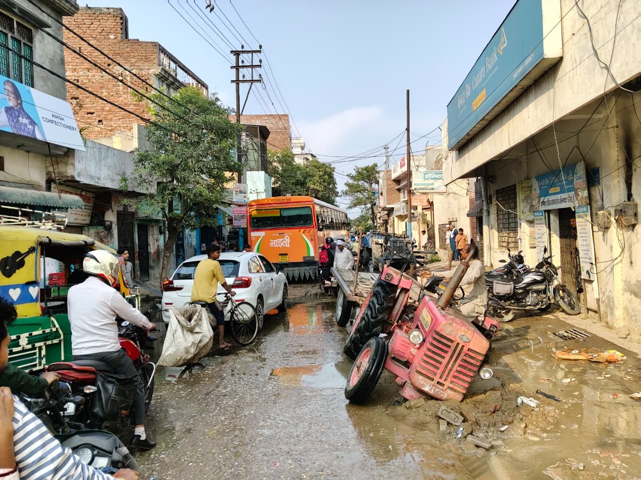 हस्तिनापुर के खादर क्षेत्र में पकी खड़ी गेहूं की फसल स्रोत संवाद हस्तिनापुर के खादर क्षेत्र में पकी खड़ी गेहूं की फसल स्रोत संवाद