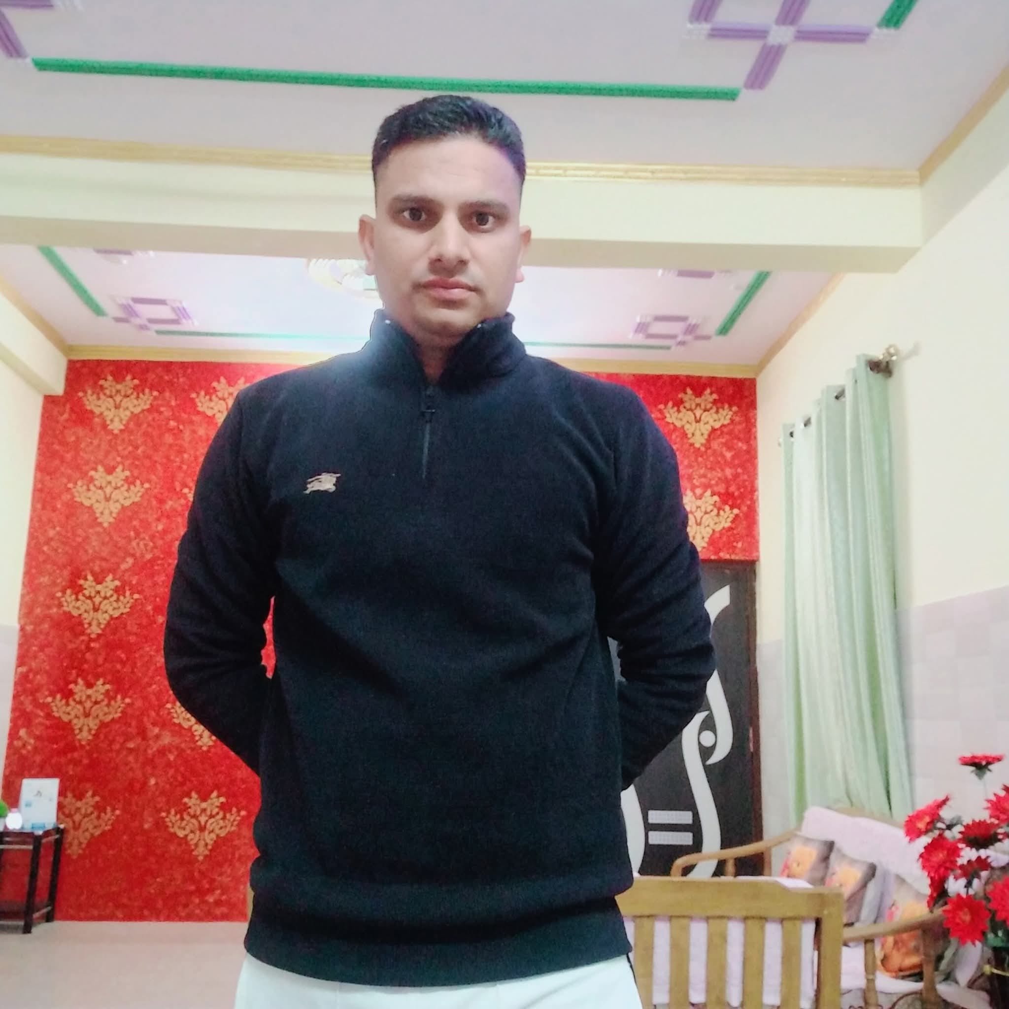 झोखर के समीप डंगे न लगने से बनी हादसों की आशंका। संवाद