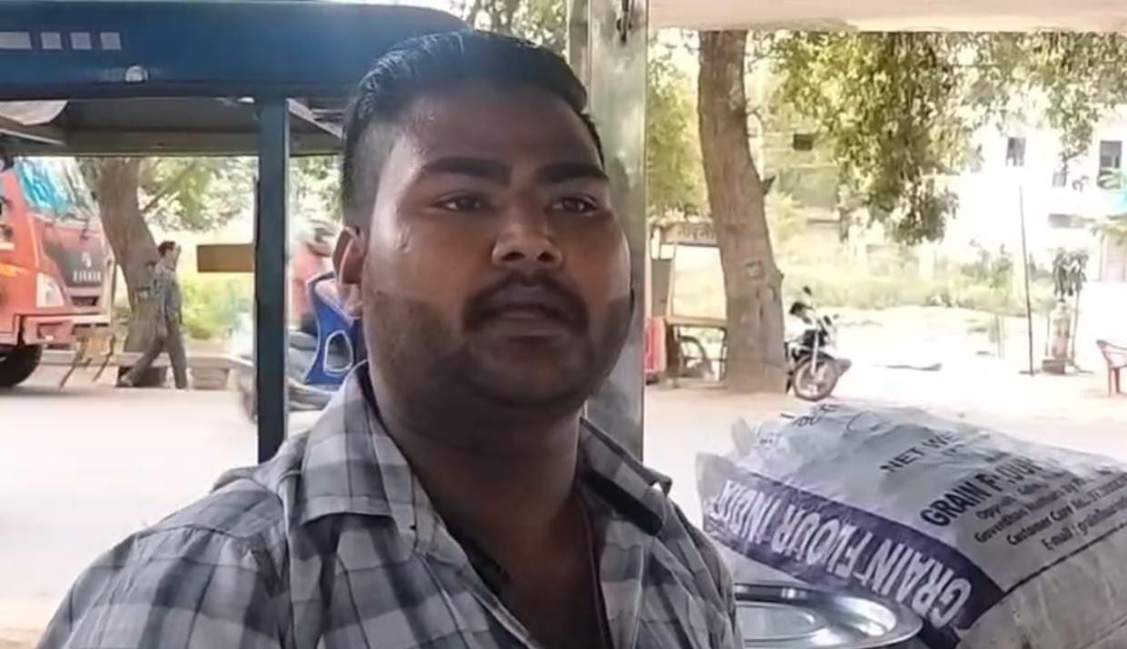 पप्पू, दुकानदार