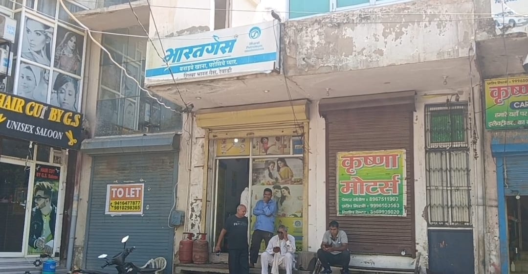 रिंकू तंवर, शिकायतकर्ता