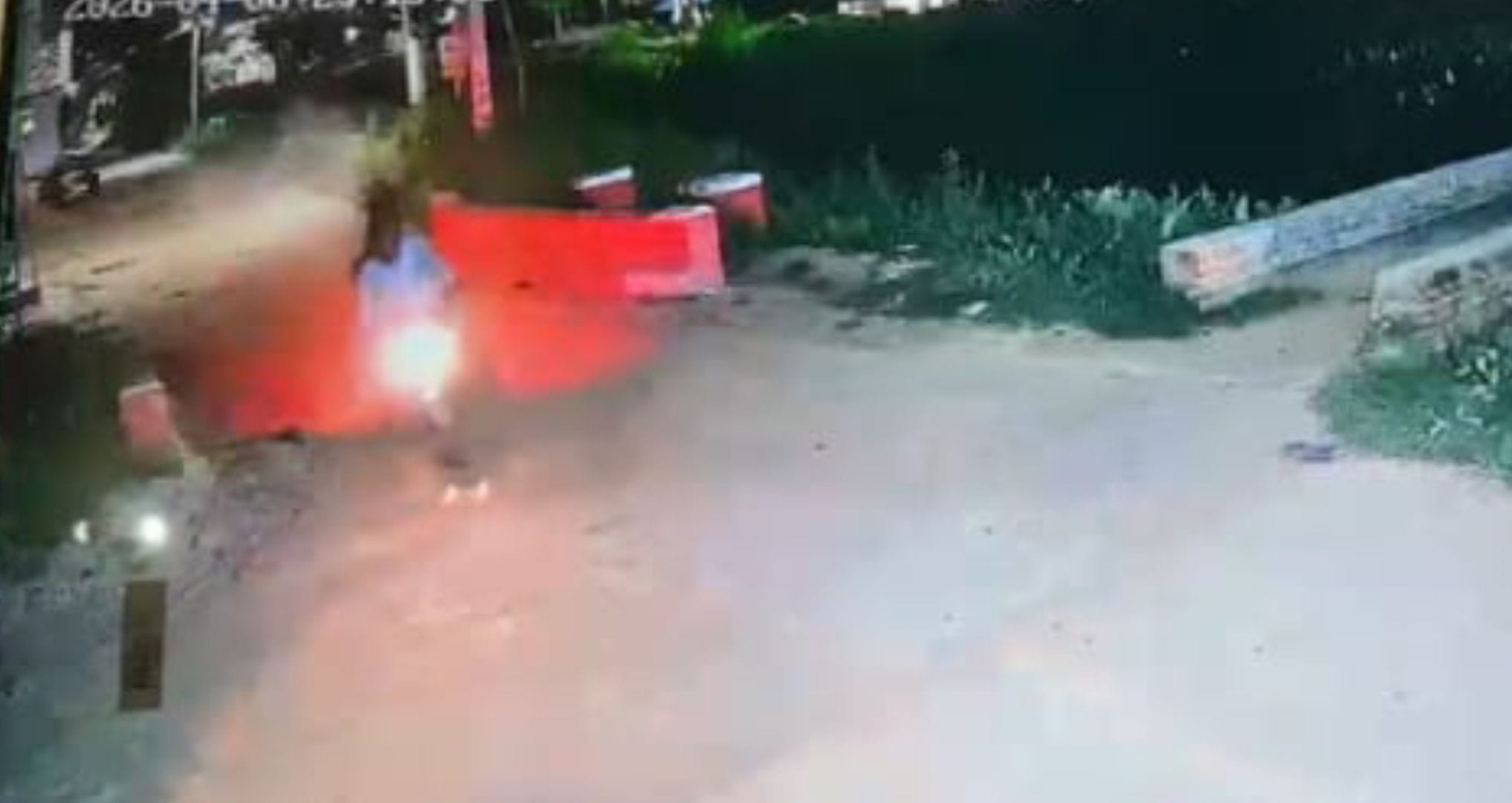 सभासद मोहमद आरिफ के घर पर मिला खाली कारतूस।स्रोत-सोशल मीडिया सभासद मोहमद आरिफ के घर पर मिला खाली कारतूस।स्रोत-सोशल मीडिया