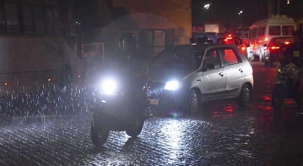 बुधवार शाम शहर में बारिश का नजारा। 