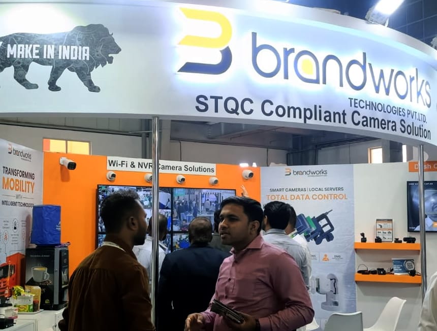 ग्रेटर नोएडा के नॉलेज पार्क स्थित इंडिया एक्सपो सेंटर एंड मार्ट में आयोजित प्रदर्शनी इलेक्ट्रा