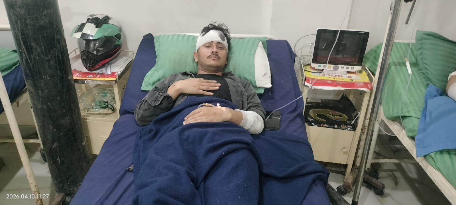 भटोली के निजी अस्पताल में भर्ती सड़क हादसे में घायल अभिषेक भटोली के निजी अस्पताल में भर्ती सड़क हादसे में घायल अभिषेक