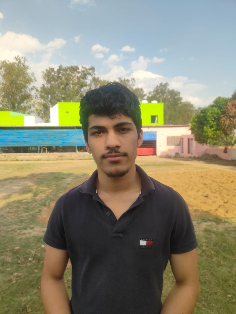 हर्षित। स्वयं