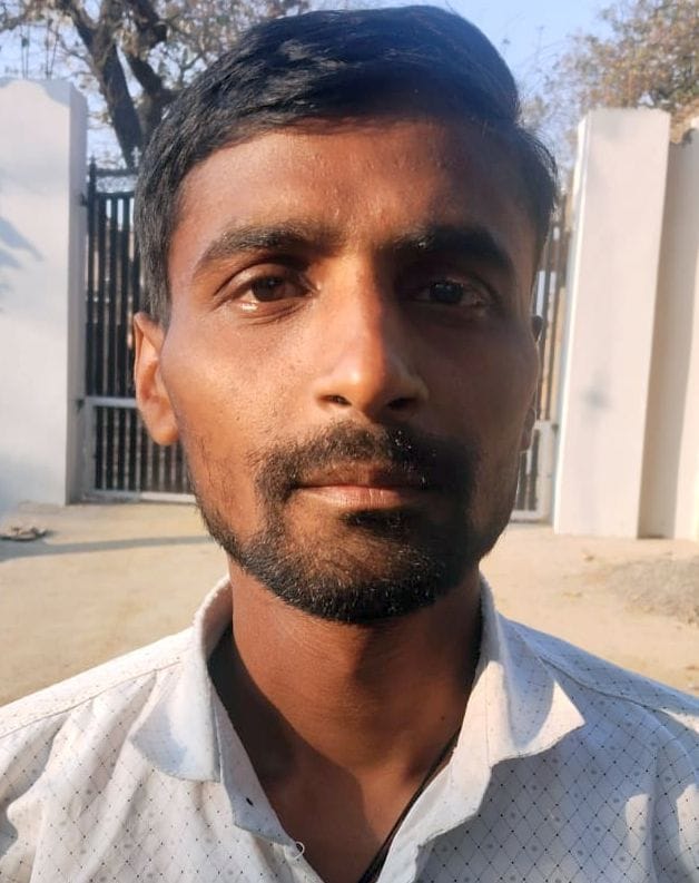 मंझनपुर स्थित बस डिपो में पानी पीने की जगह पर पसरी गंदगी। संवाद मंझनपुर स्थित बस डिपो में पानी पीने की जगह पर पसरी गंदगी। संवाद