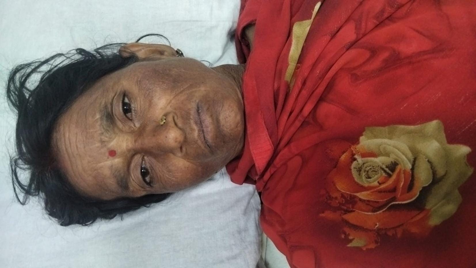 तेंदुए के हमले में घायल आरती।