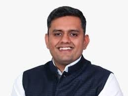 अनाजमंडी में टै्रक्टर-ट्रालियों गेंहू से भरी खडी हुई।अनाजमंडी में टै्रक्टर-ट्रालियों गेंहू से भ अनाजमंडी में टै्रक्टर-ट्रालियों गेंहू से भरी खडी हुई।अनाजमंडी में टै्रक्टर-ट्रालियों गेंहू से भ