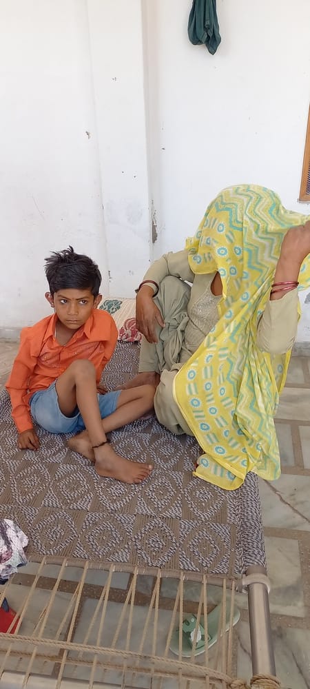 समसो गांव में आग का गोला बनी स्कूल वैन : स्रोत वीडियो ग्रेब