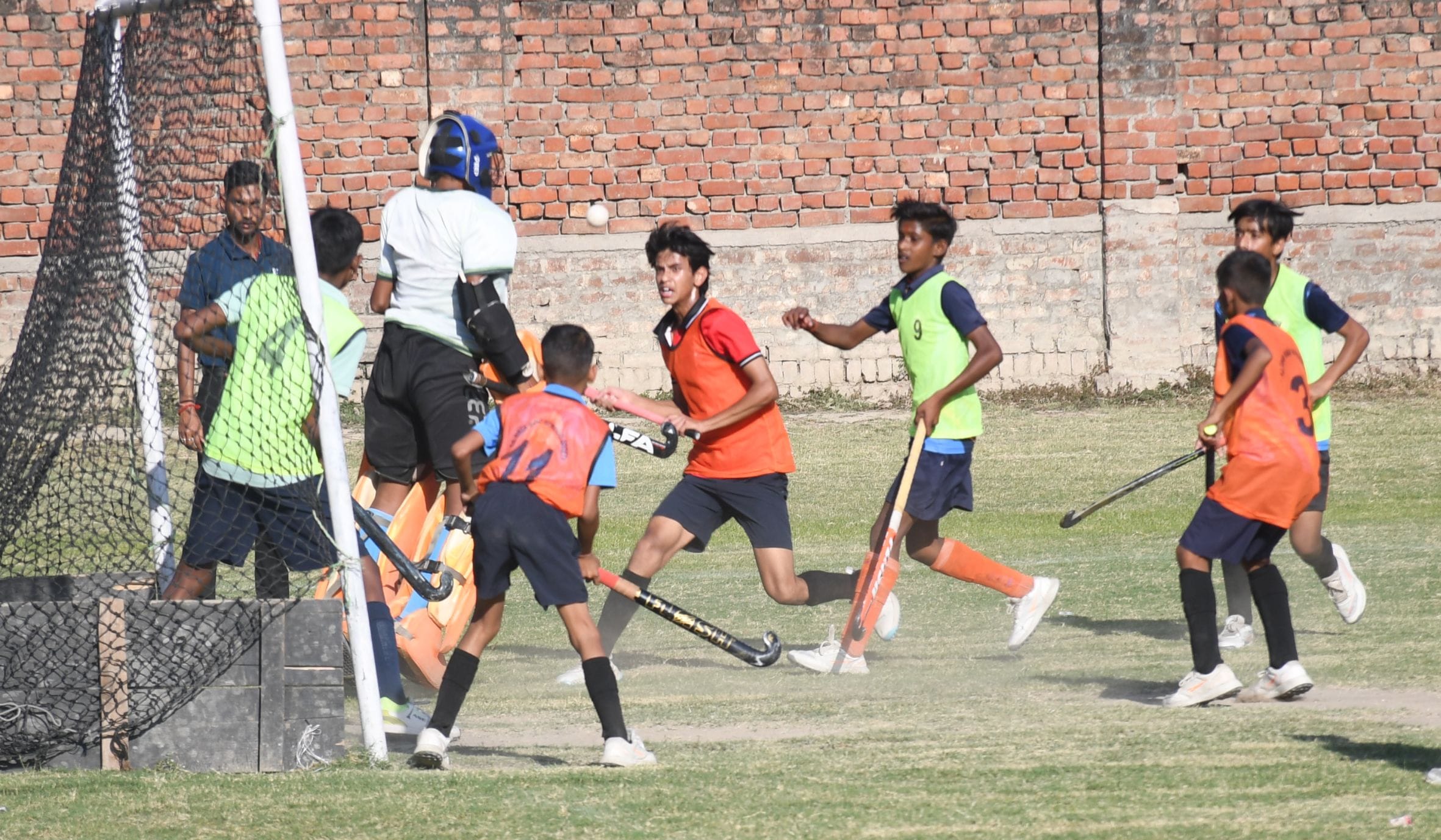 विजेता केडी सिंह बाबू एकादश की टीम