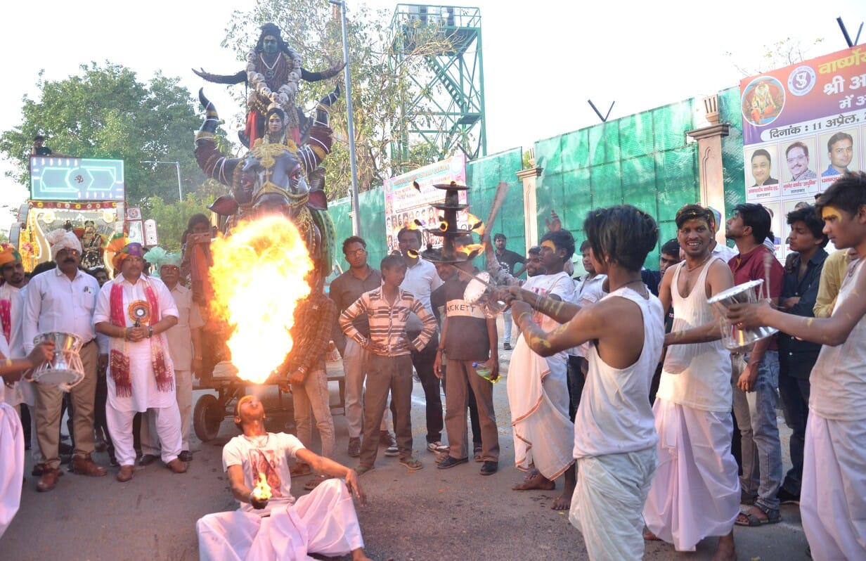 अक्रूर जी महाराज के शोभायात्रा में शामिल झांकी। संवाद अक्रूर जी महाराज के शोभायात्रा में शामिल झांकी। संवाद