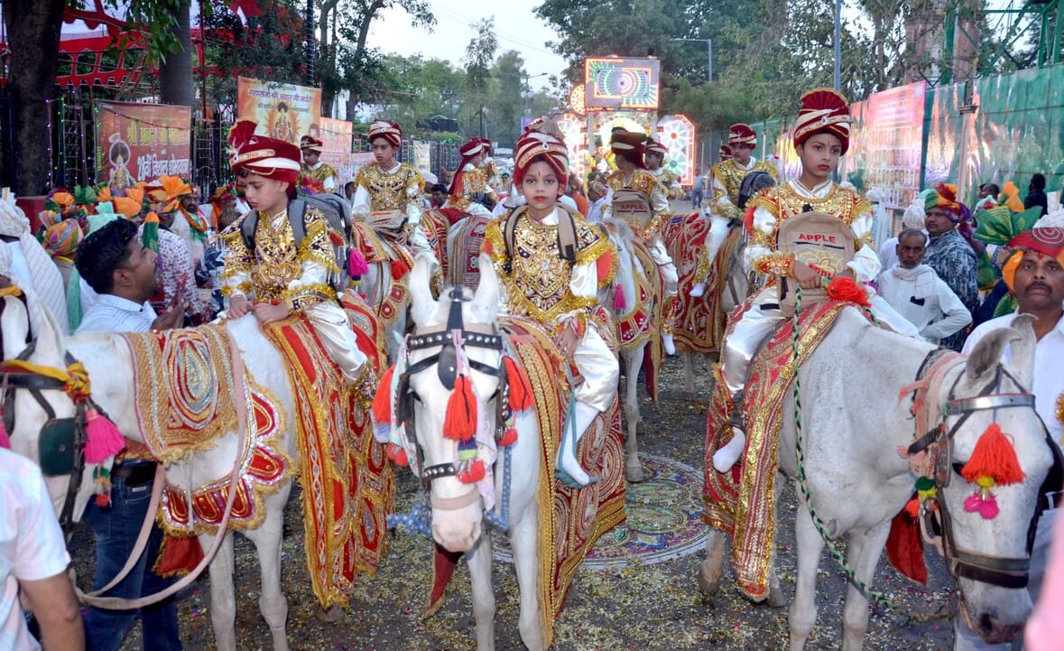 अक्रूर जी महाराज के शोभायात्रा में शामिल झांकी। संवाद अक्रूर जी महाराज के शोभायात्रा में शामिल झांकी। संवाद