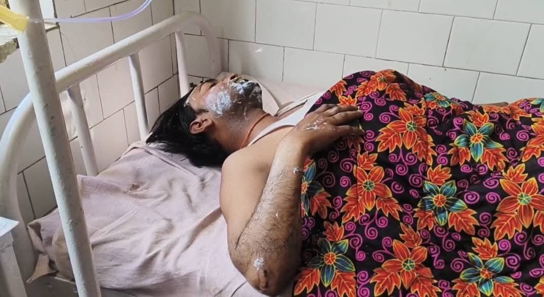 अर्पित भारद्वाज अपनी पत्नी प्रिया भारद्वाज व बेटी के साथ। फाइल फोटो