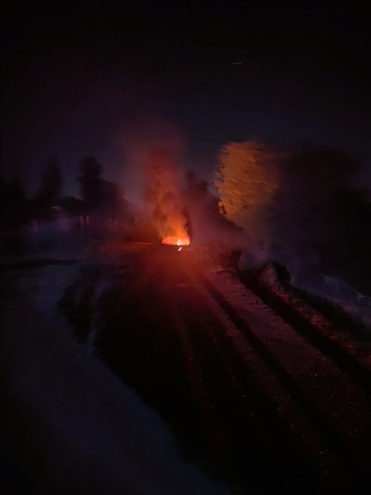 अर्पित भारद्वाज अपनी पत्नी प्रिया भारद्वाज व बेटी के साथ। फाइल फोटो