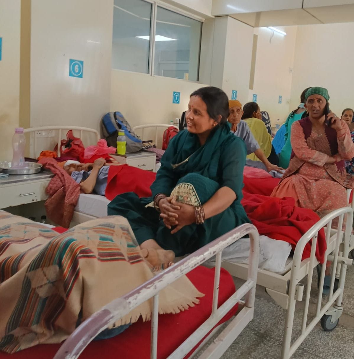 मेडिकल कॉलेज की महिला सर्जिकल वार्ड का अधूरा पड़ा कार्य। संवाद