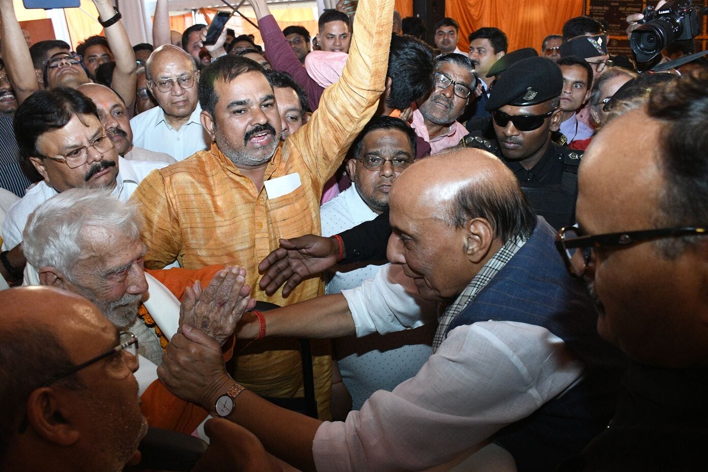 रक्षा मंत्री ने 58.27 करोड़ की विकास योजनाओं का किया लोकार्पण। रक्षा मंत्री ने 58.27 करोड़ की विकास योजनाओं का किया लोकार्पण।