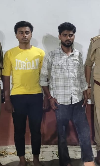 रामकोला थाना क्षेत्र के मोरवन इमिलिया टोला में एसिड से किए गए हमले में घायल लिलावती देवी की मेड