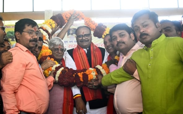 सामुदायिक केंद्र में शनिवार को अखिल भारतीय भोजपुरी समाज की ओर से स्नेह मिलन कार्यक्रम हुआ। 