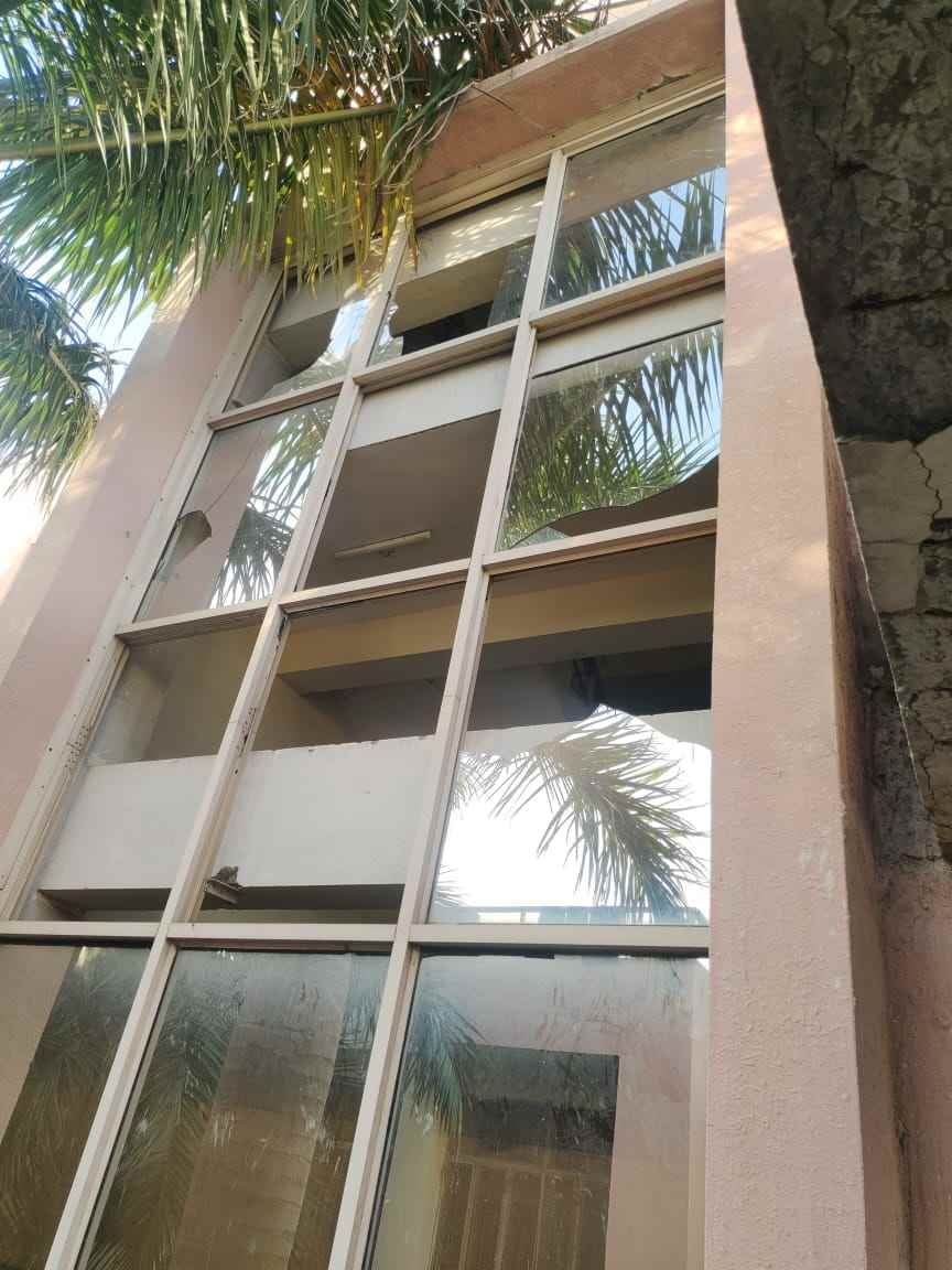 15. एमडीयू के बॉयज हॉस्टल में कमरे में बंद पड़ा पंखा। स्रोत: छात्र