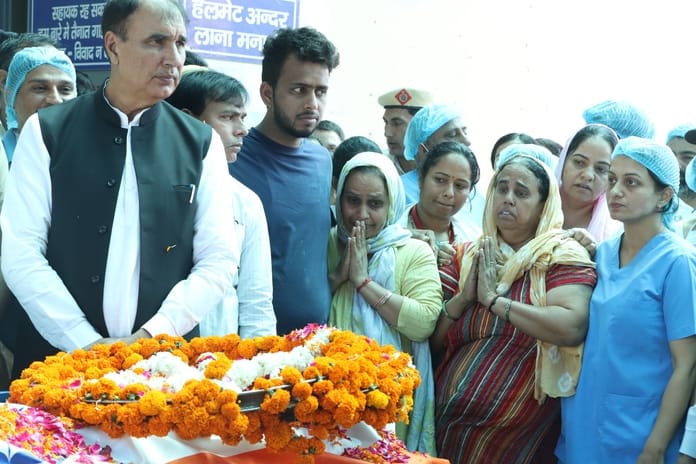 15-रोहतक के पीजीआई ट्रामा सेंटर में जेल वार्डन कुलदीप दहिया के अंगदान के बाद दिल्ली के आईएलबीएस