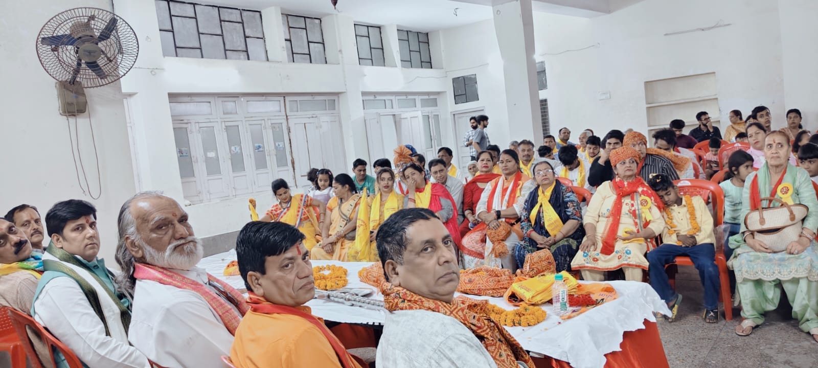 अंबाला छावनी में भगवान परशुराम के जन्मोत्सव के अवसर पर पूर्व कोषाध्यक्ष आशीष तायल का स्वागत करत अंबाला छावनी में भगवान परशुराम के जन्मोत्सव के अवसर पर पूर्व कोषाध्यक्ष आशीष तायल का स्वागत करत