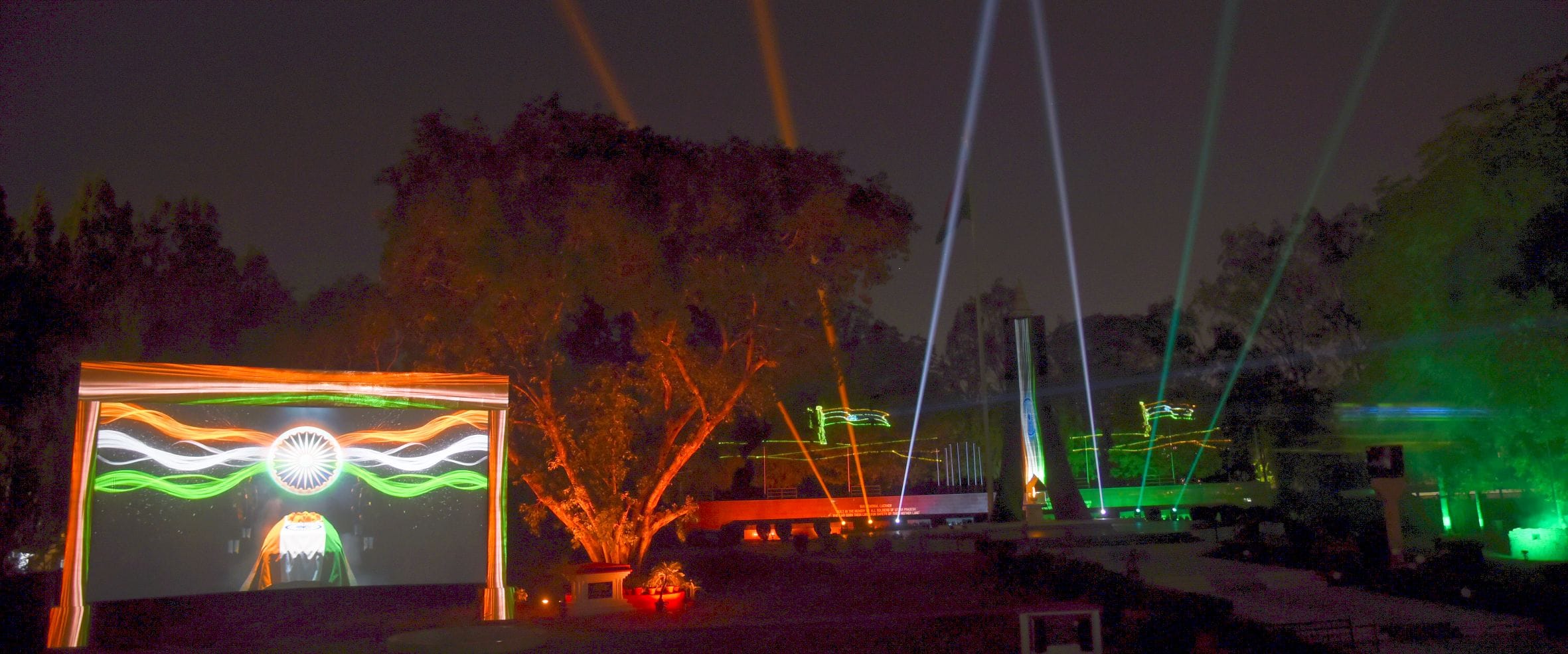 छावनी स्थित युद्ध स्मृतिका पर लेजर लाइट एवं साउंड शो की विशेष स्क्रीनिंग की गई