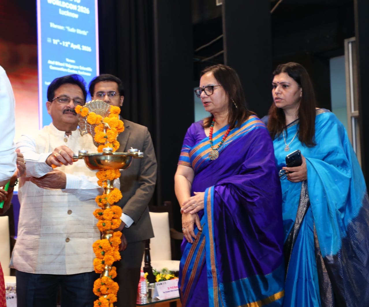 कार्यक्रम में मौजूद चिकित्सक।