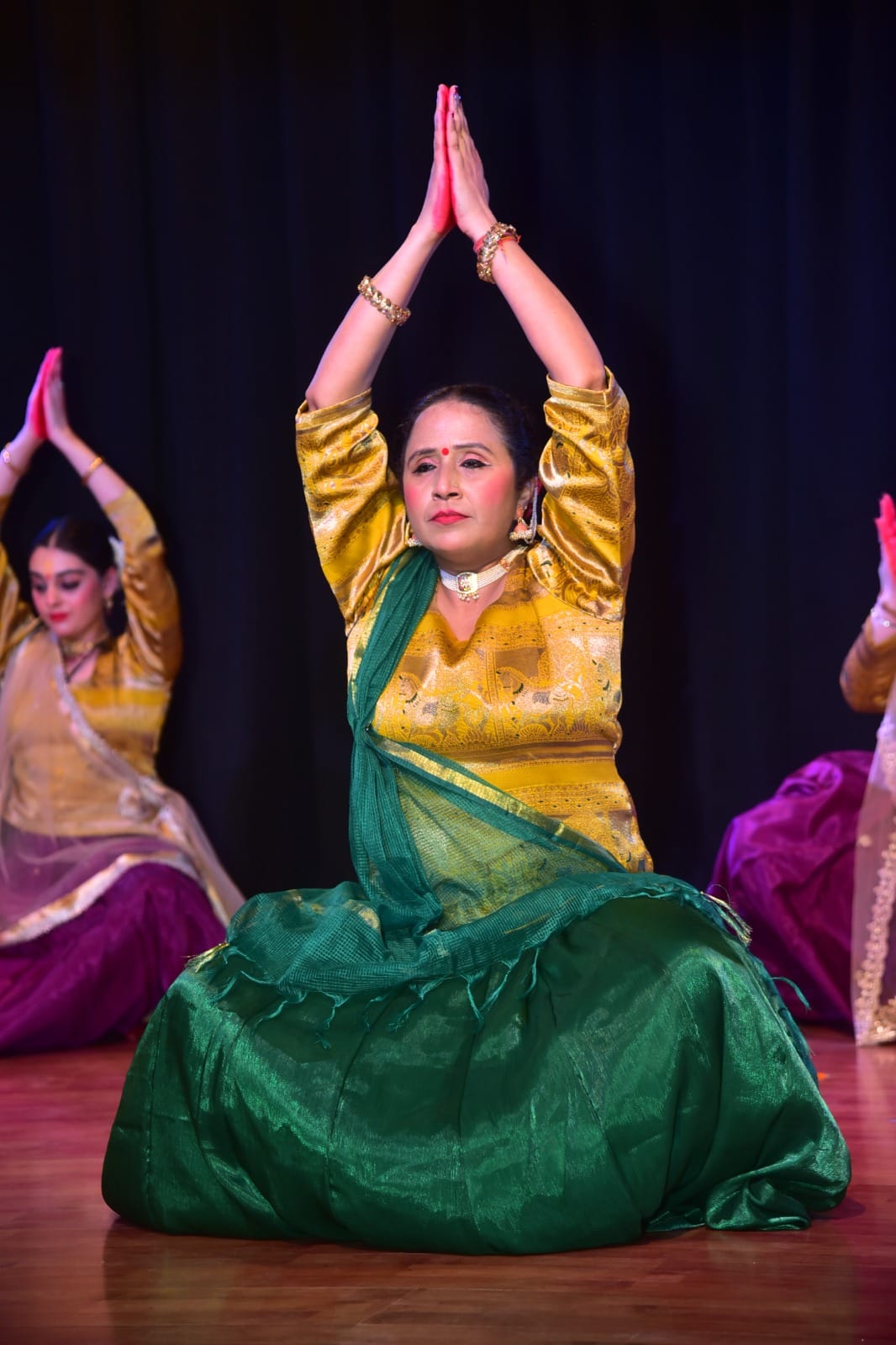 महाराजा अग्रसेन महाविद्यालय में आयोजित कार्यक्रम में प्रस्तुति देती कलाकार। संस्थान महाराजा अग्रसेन महाविद्यालय में आयोजित कार्यक्रम में प्रस्तुति देती कलाकार। संस्थान