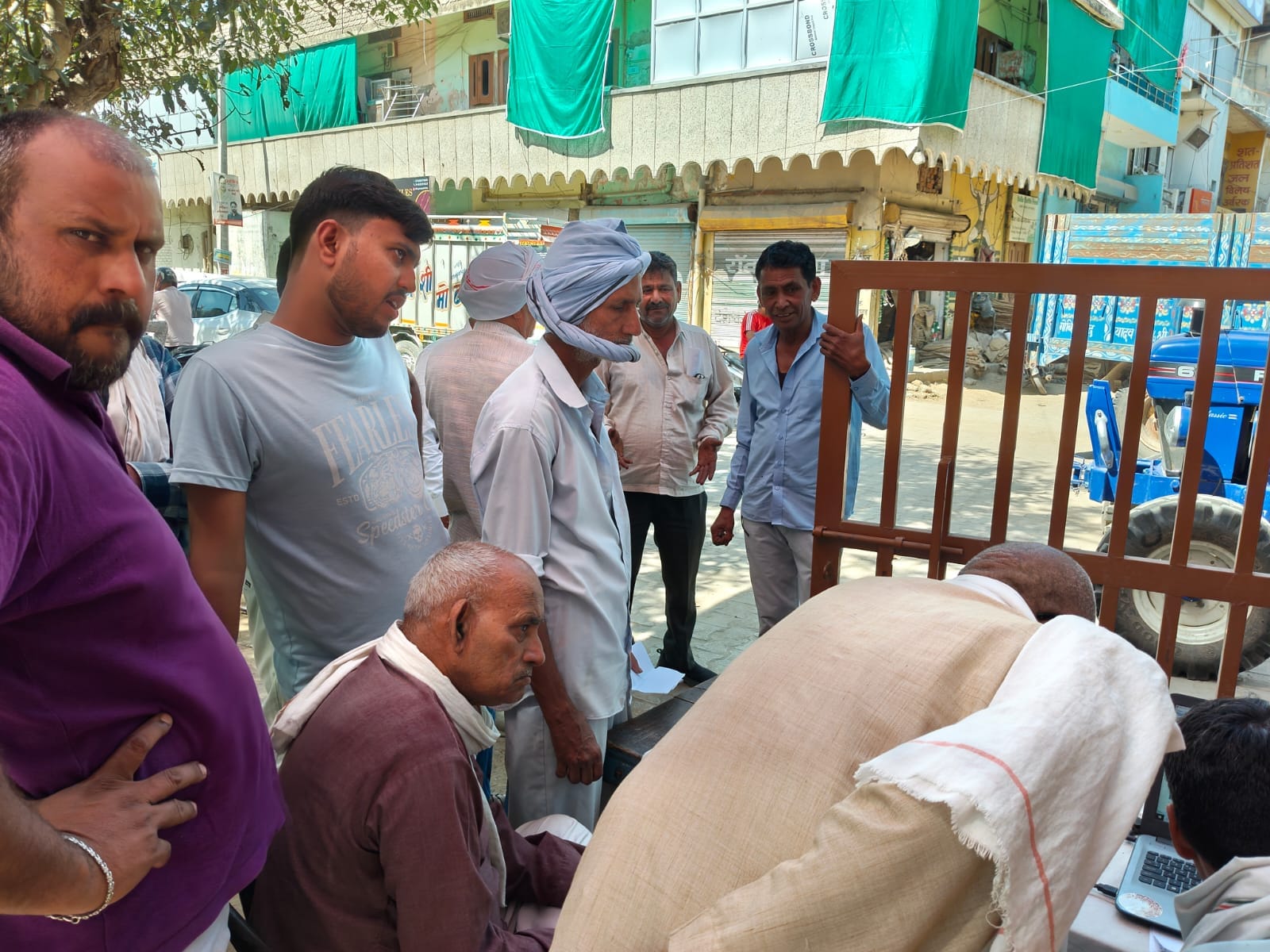 मित्रसेन, गांव निगानियावास