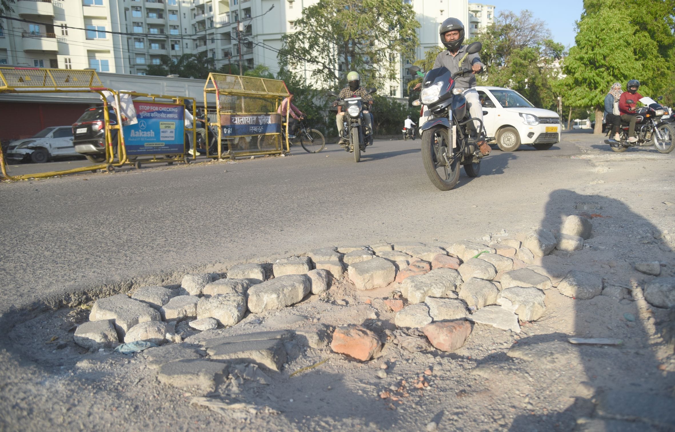 राजधानी की सड़कों का हाल। 