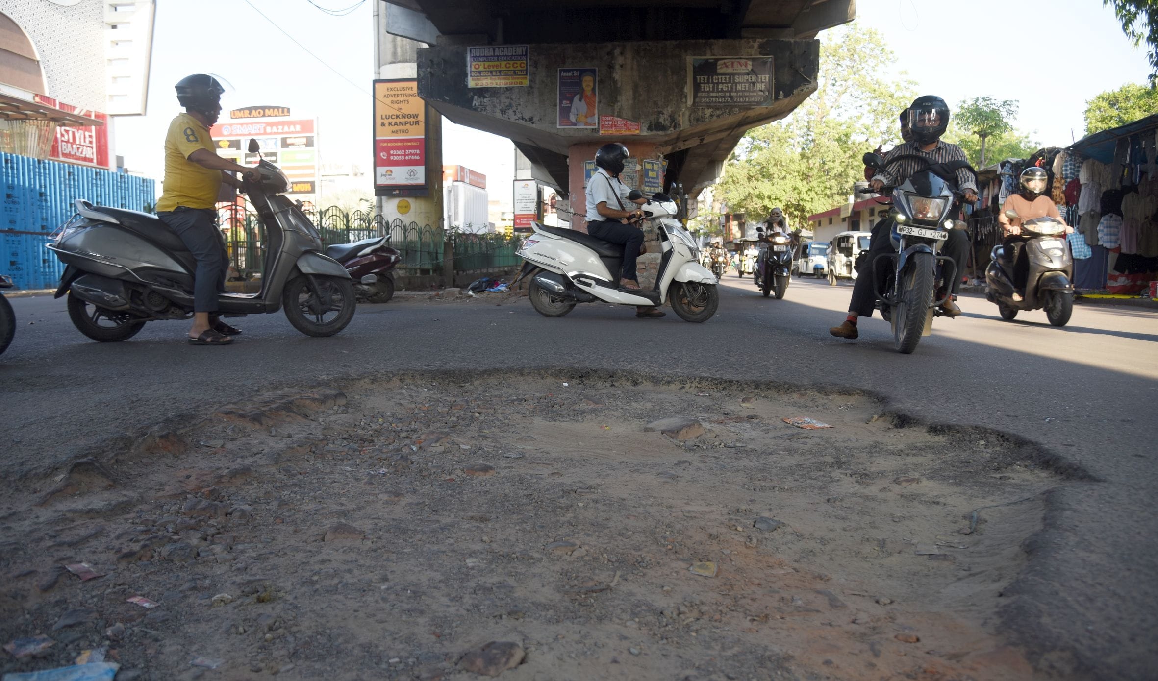 राजधानी की सड़कों का हाल। 