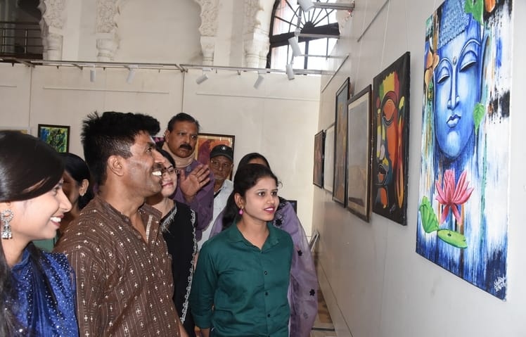 राज्य ललित कला अकादमी परिसर में सोमवार से तीन दिवसीय बद्रीनाथ आर्या चित्रकला प्रदर्शनी की शुरुआ