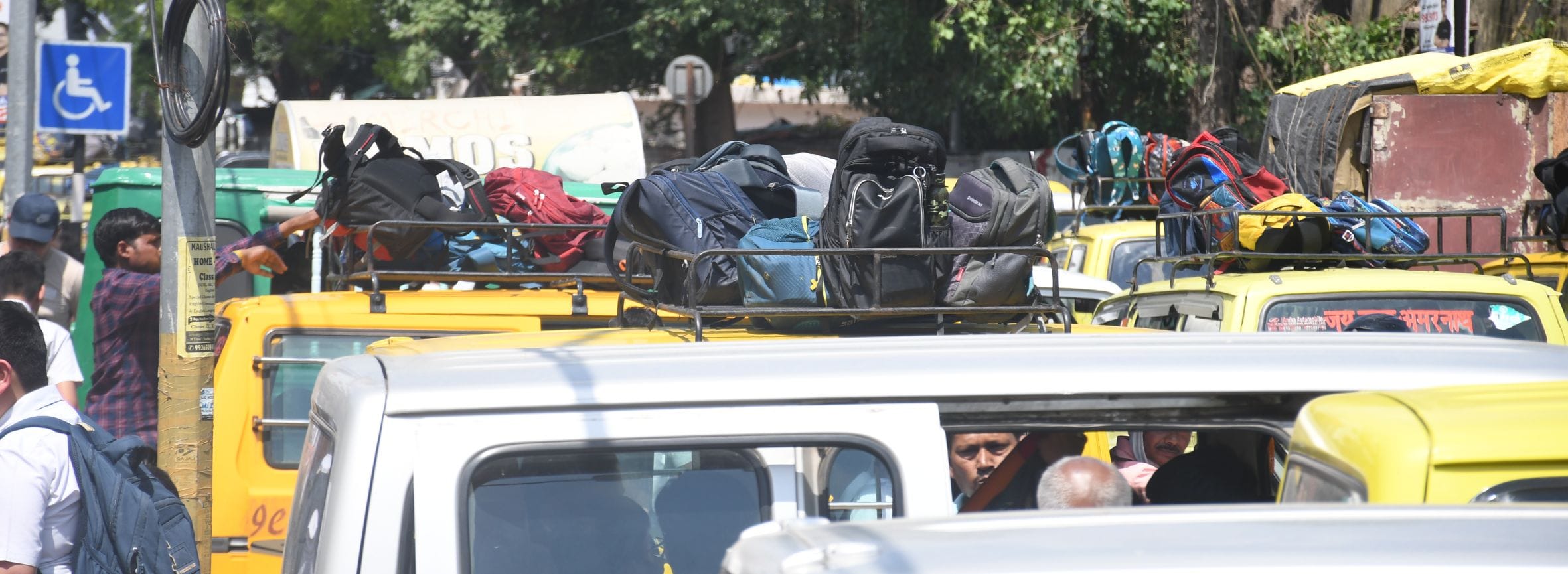 स्कूल वाहनों की होगी जांच। स्कूल वाहनों की होगी जांच।