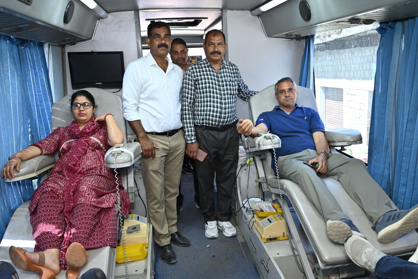 बैजनाथ के महाकाल में आयोजित डॉ. भीम राव आंबेडकर की जयंती समारोह में मुख्य अतिथि एवं अन्य। स्रोत बैजनाथ के महाकाल में आयोजित डॉ. भीम राव आंबेडकर की जयंती समारोह में मुख्य अतिथि एवं अन्य। स्रोत