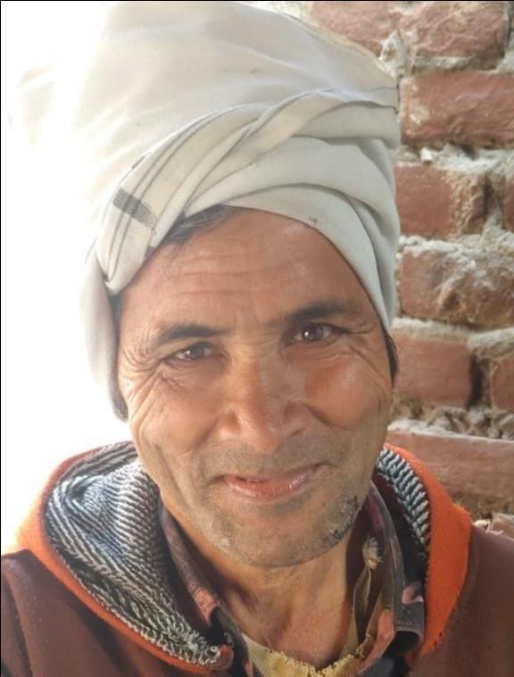 फोटो-22 निजामुद्दीनपुर में घटनास्थल पर जांच करती पुलिस व फॉरेंसिक टीम। संवाद फोटो-22 निजामुद्दीनपुर में घटनास्थल पर जांच करती पुलिस व फॉरेंसिक टीम। संवाद