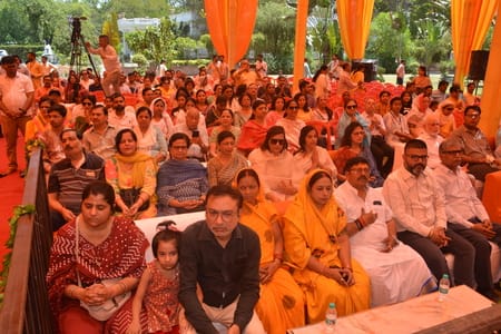 ज्योतिर्लिंग के पावन अंश के दर्शन को उमड़े श्रद्धालु ज्योतिर्लिंग के पावन अंश के दर्शन को उमड़े श्रद्धालु