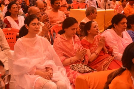 ज्योतिर्लिंग के पावन अंश के दर्शन को उमड़े श्रद्धालु ज्योतिर्लिंग के पावन अंश के दर्शन को उमड़े श्रद्धालु