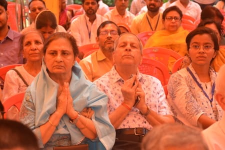ज्योतिर्लिंग के पावन अंश के दर्शन को उमड़े श्रद्धालु ज्योतिर्लिंग के पावन अंश के दर्शन को उमड़े श्रद्धालु