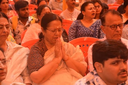 ज्योतिर्लिंग के पावन अंश के दर्शन को उमड़े श्रद्धालु ज्योतिर्लिंग के पावन अंश के दर्शन को उमड़े श्रद्धालु