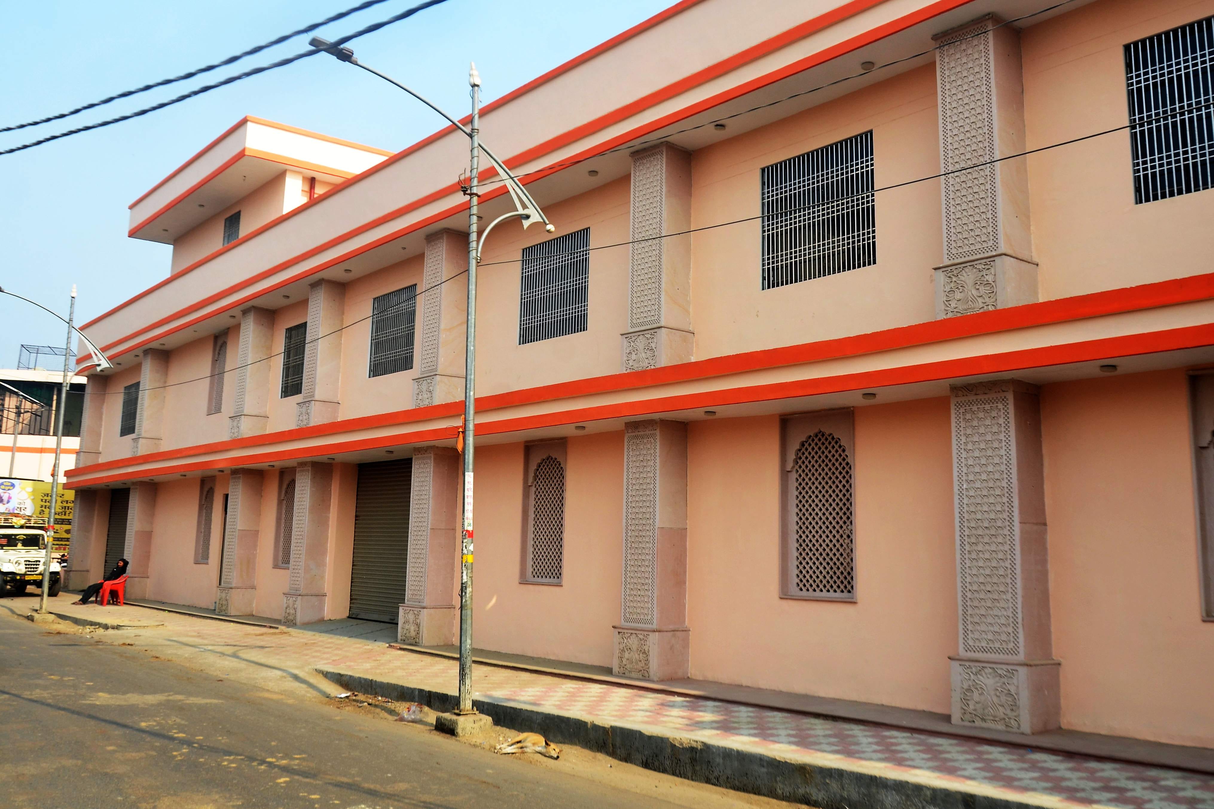 मोहल्ला मोहनगंज स्थित निर्माणाधीन ग्रीन रोड। संवाद मोहल्ला मोहनगंज स्थित निर्माणाधीन ग्रीन रोड। संवाद