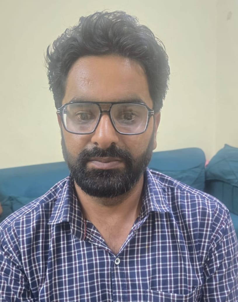 पुलिस की गिरफ्त में आरोपी पुलिस की गिरफ्त में आरोपी