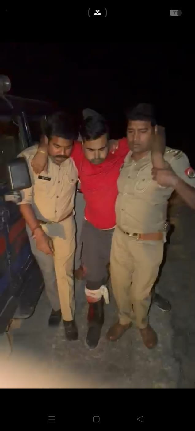 पुलिस मुठभेड़ में घायल अभय प्रताप सिंह, जिला अस्पताल में भर्ती। स्रोत- पुलिस