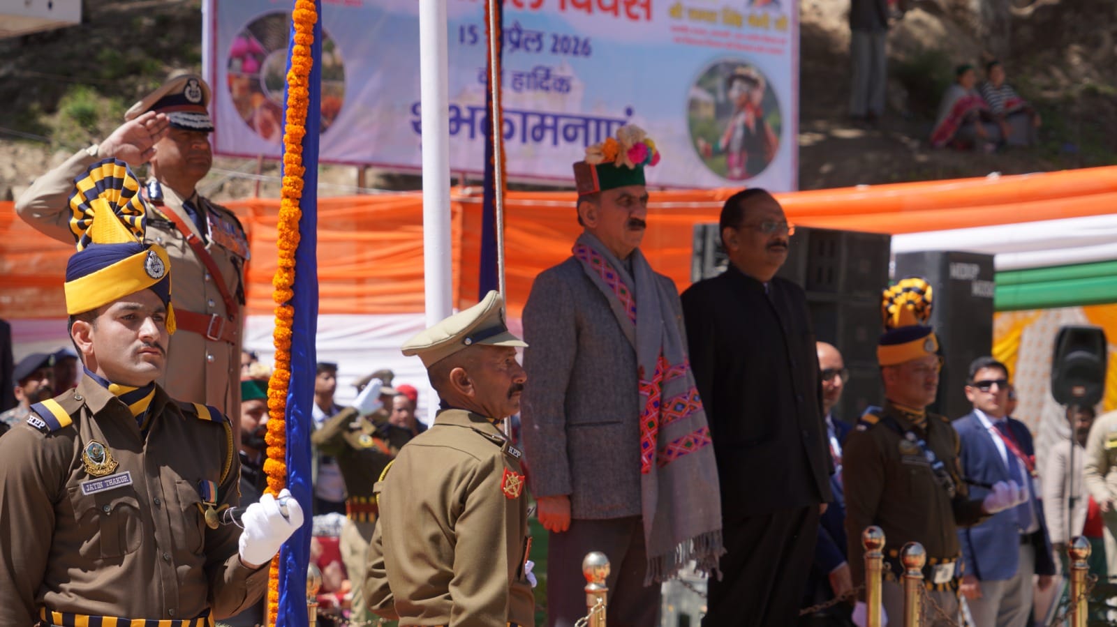 रिकांगपिओ में परेड का निरीक्षण करते मुख्यमंत्री सुखविंद्र सिंह सुक्खू। संवाद रिकांगपिओ में परेड का निरीक्षण करते मुख्यमंत्री सुखविंद्र सिंह सुक्खू। संवाद