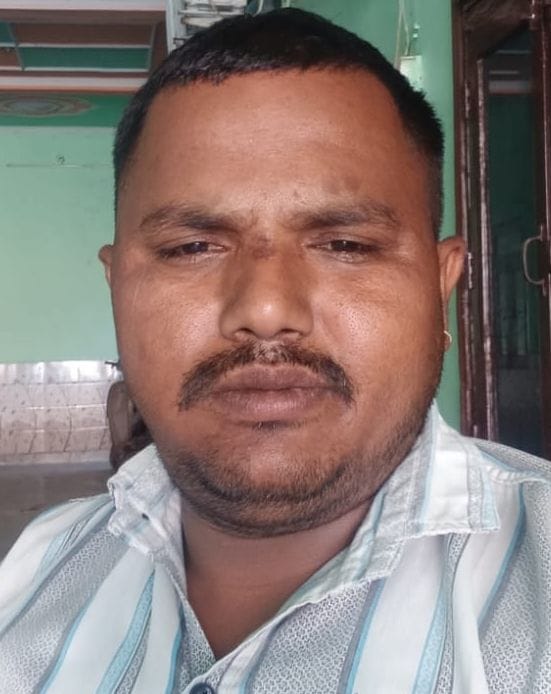 शहर की गैस एजेंसी पर लगी उपभोक्ताओं की लाइनें। संवाद शहर की गैस एजेंसी पर लगी उपभोक्ताओं की लाइनें। संवाद
