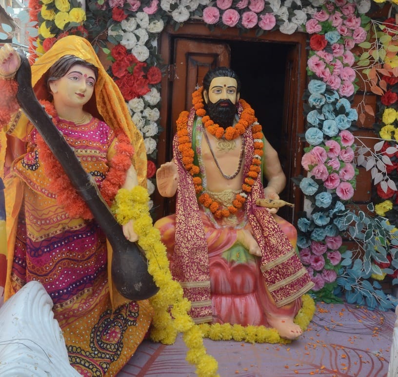 शामली में अजंत्ता चौक पर   डॉ भीम राव आंबेडकर जयंती पर शोभायात्रा का शुभारंभ करते चेयर मैन अरवि
