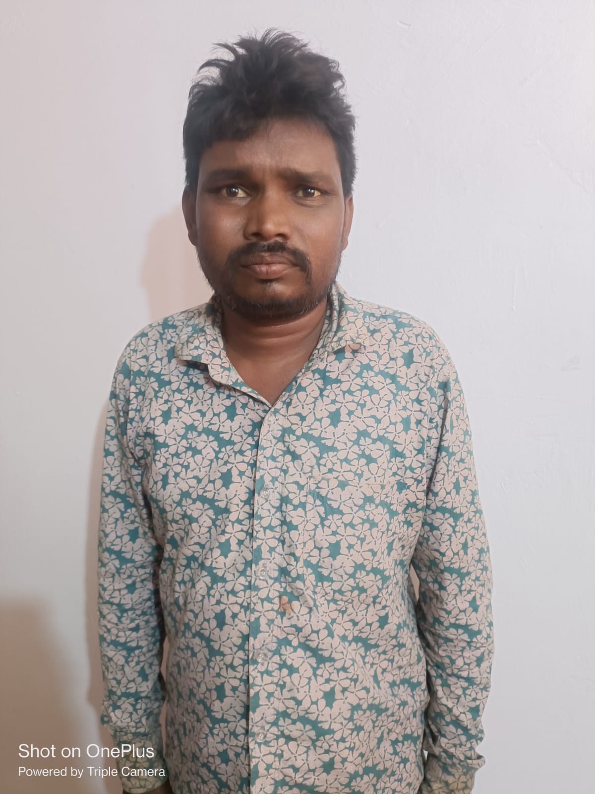 टप्पेबाजी के आरोप में गिरफ्तार शेषकला, पूजा, गाैरी व दयालाल।