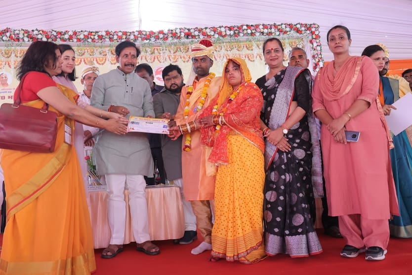 अवध शिल्पग्राम में हुआ 187 जोड़ों का सामूहिक विवाह